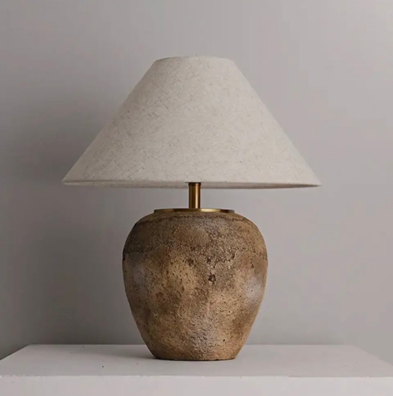 SERPENTINE TABLE LAMP